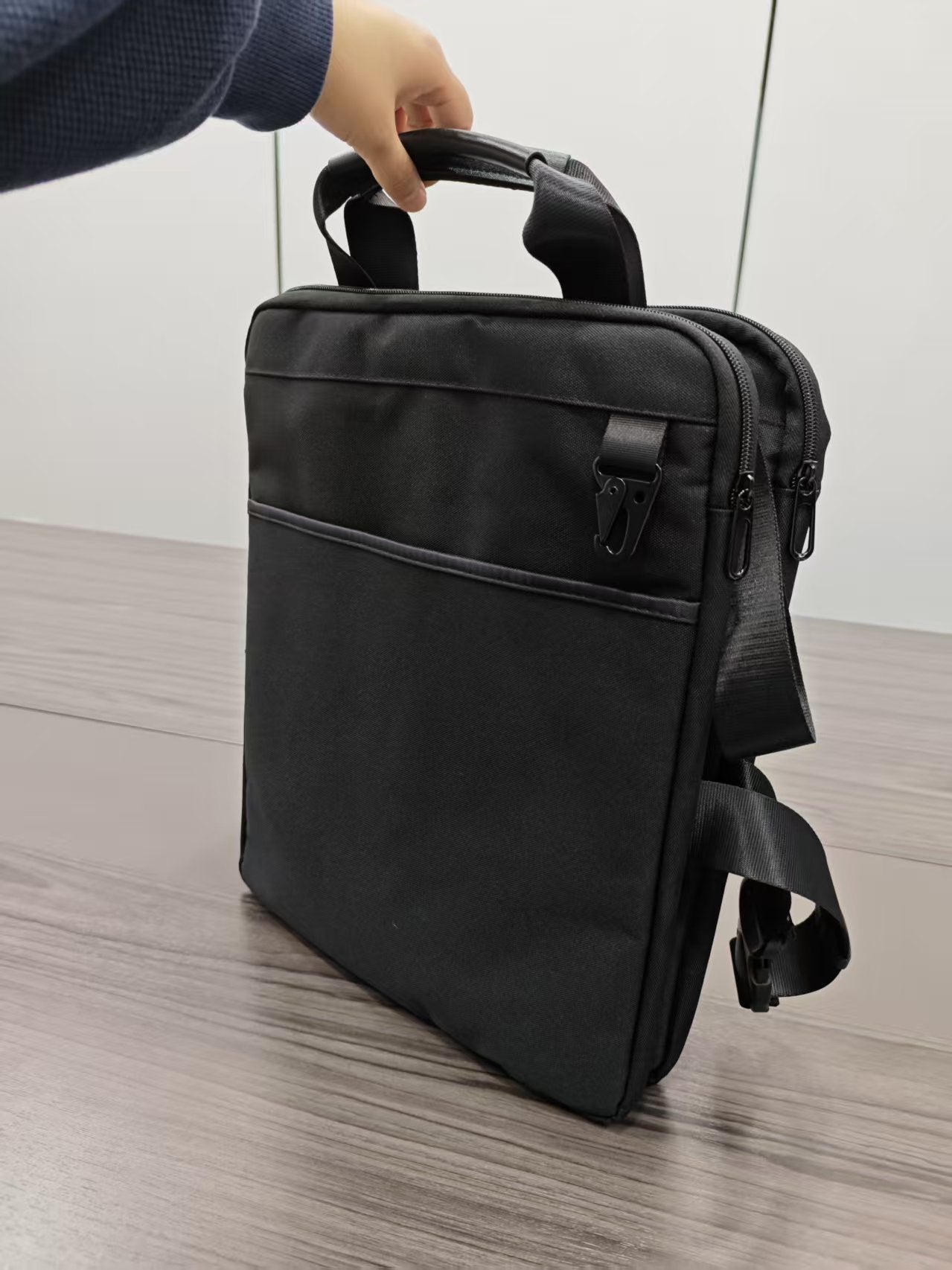 Outdoor portable luggage hanging bag storage bag, large capacity multifunctional storage bag, portable bag